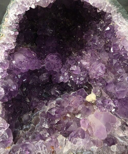 Amethyst Crystal Geode 1143 Premium Queen Grade 5.92kg H24xW17xD14cm - Image 11