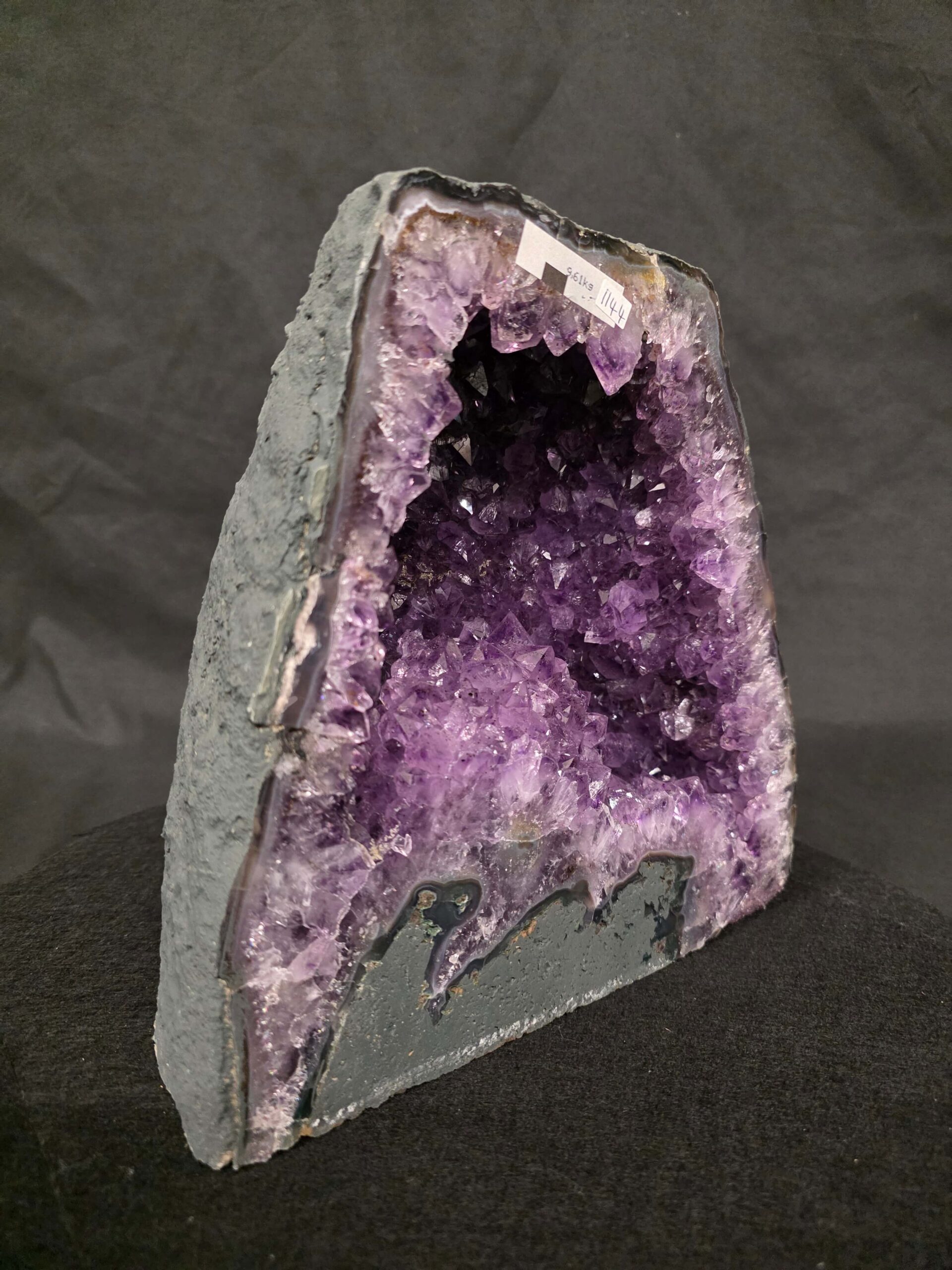 Amethyst Crystal Geode 1144 Premium Queen Grade 9.61kg H25xW25xD14cm - Image 3