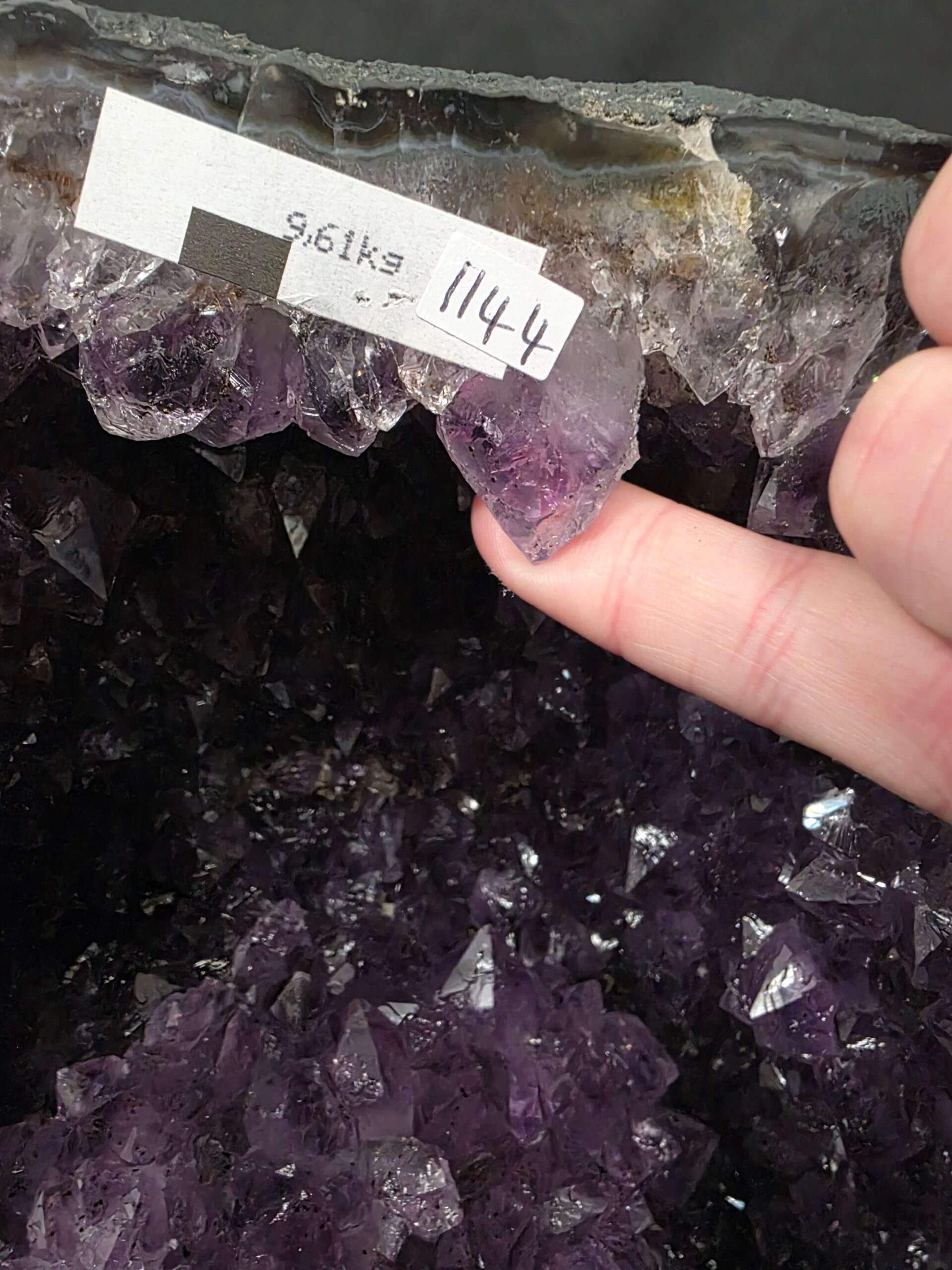 Amethyst Crystal Geode 1144 Premium Queen Grade 9.61kg H25xW25xD14cm - Image 8