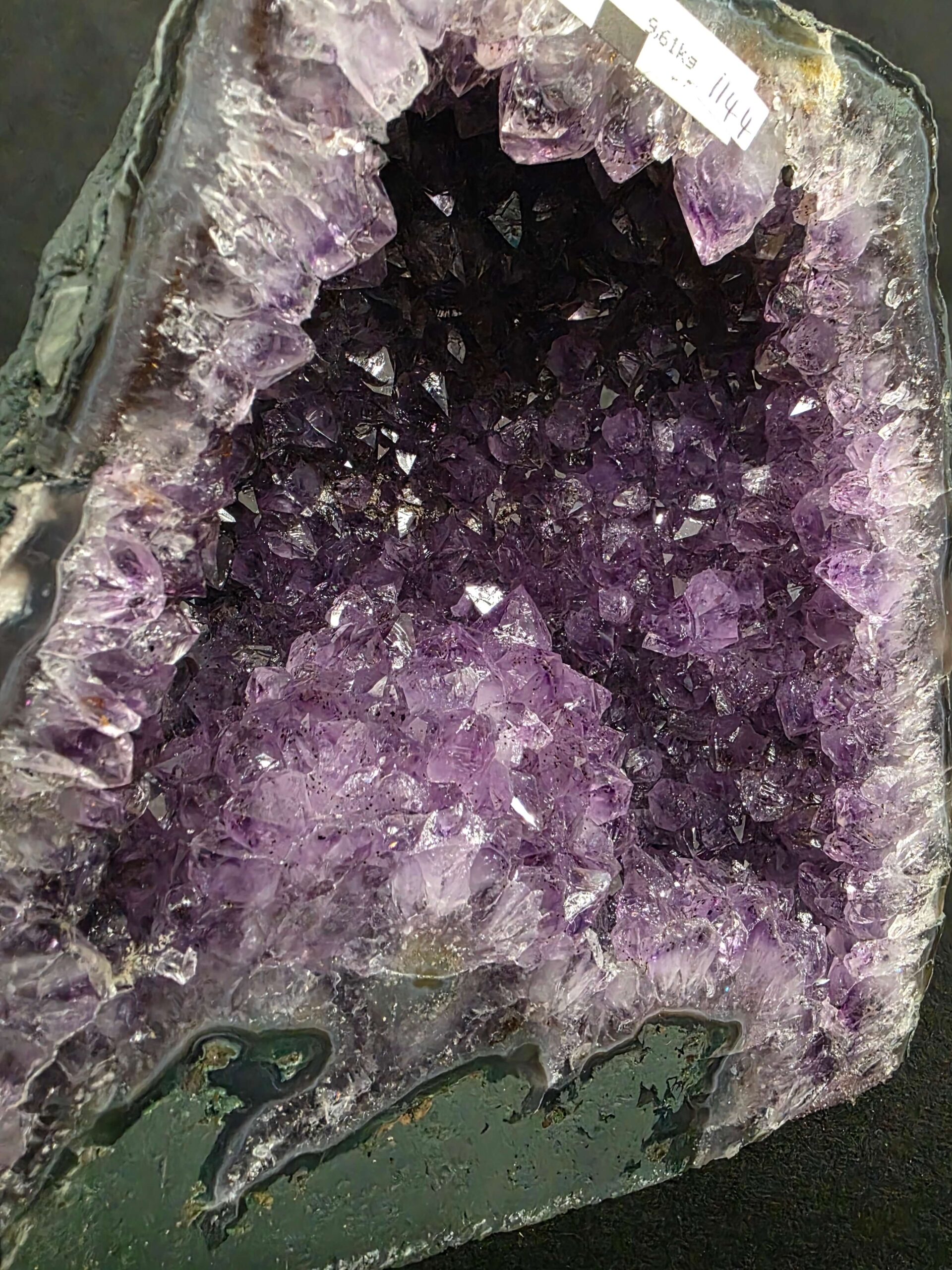 Amethyst Crystal Geode 1144 Premium Queen Grade 9.61kg H25xW25xD14cm - Image 9