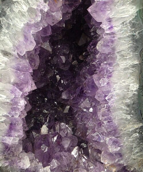 Amethyst Crystal Geode 1147 Premium Queen Grade 6.83kg H25xW19xD15cm - Image 3