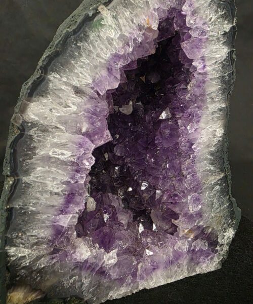 Amethyst Crystal Geode 1147 Premium Queen Grade 6.83kg H25xW19xD15cm - Image 5