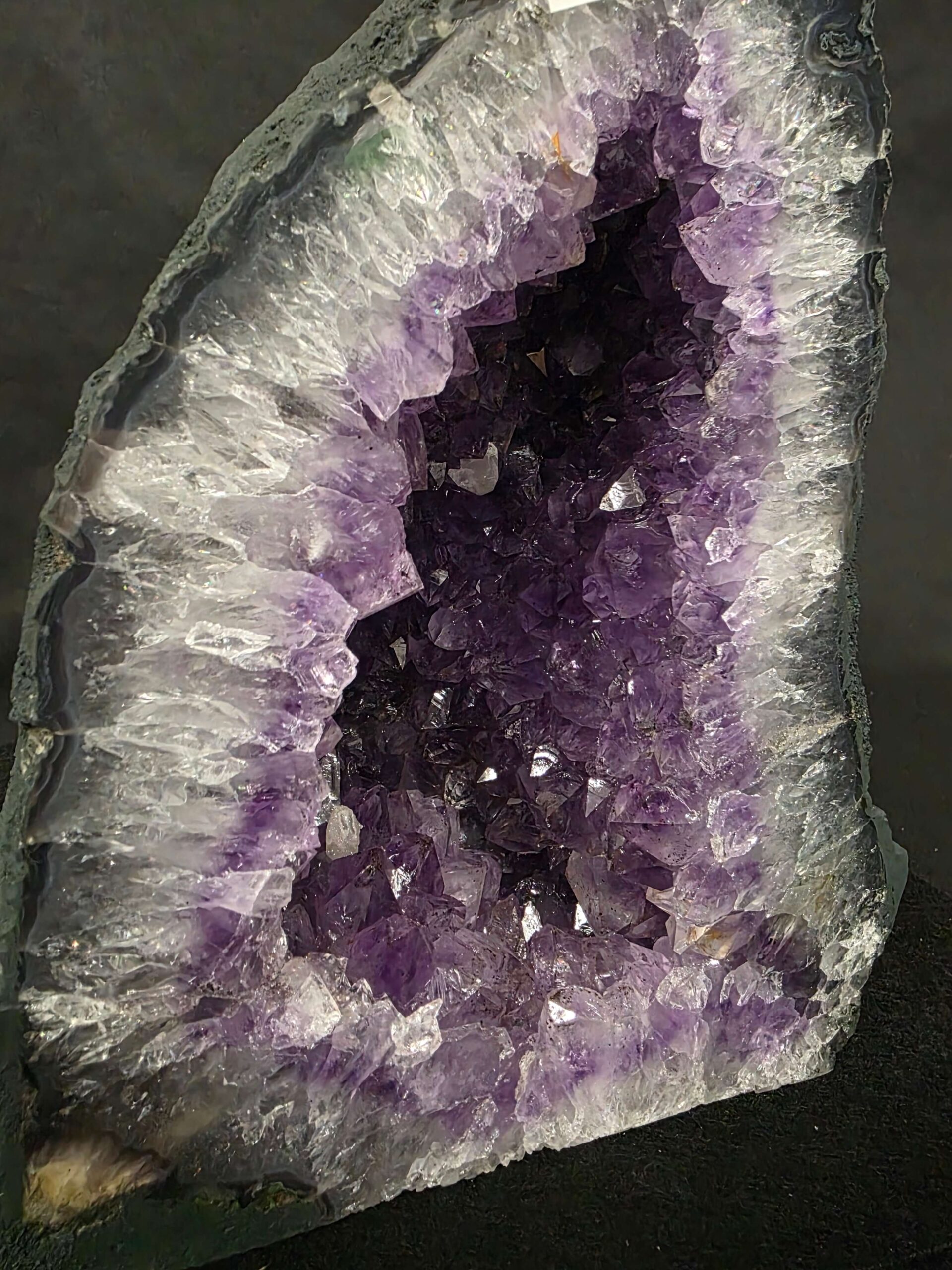 Amethyst Crystal Geode 1147 Premium Queen Grade 6.83kg H25xW19xD15cm - Image 5