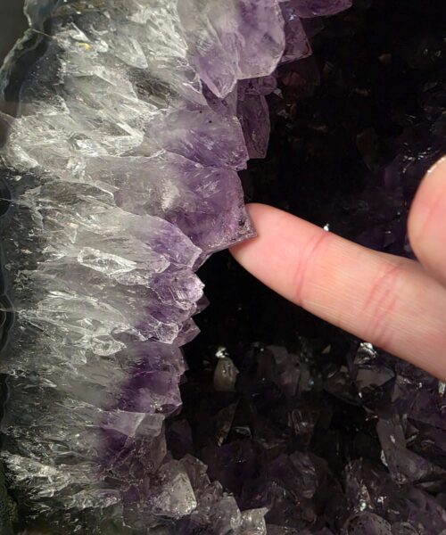 Amethyst Crystal Geode 1147 Premium Queen Grade 6.83kg H25xW19xD15cm - Image 7