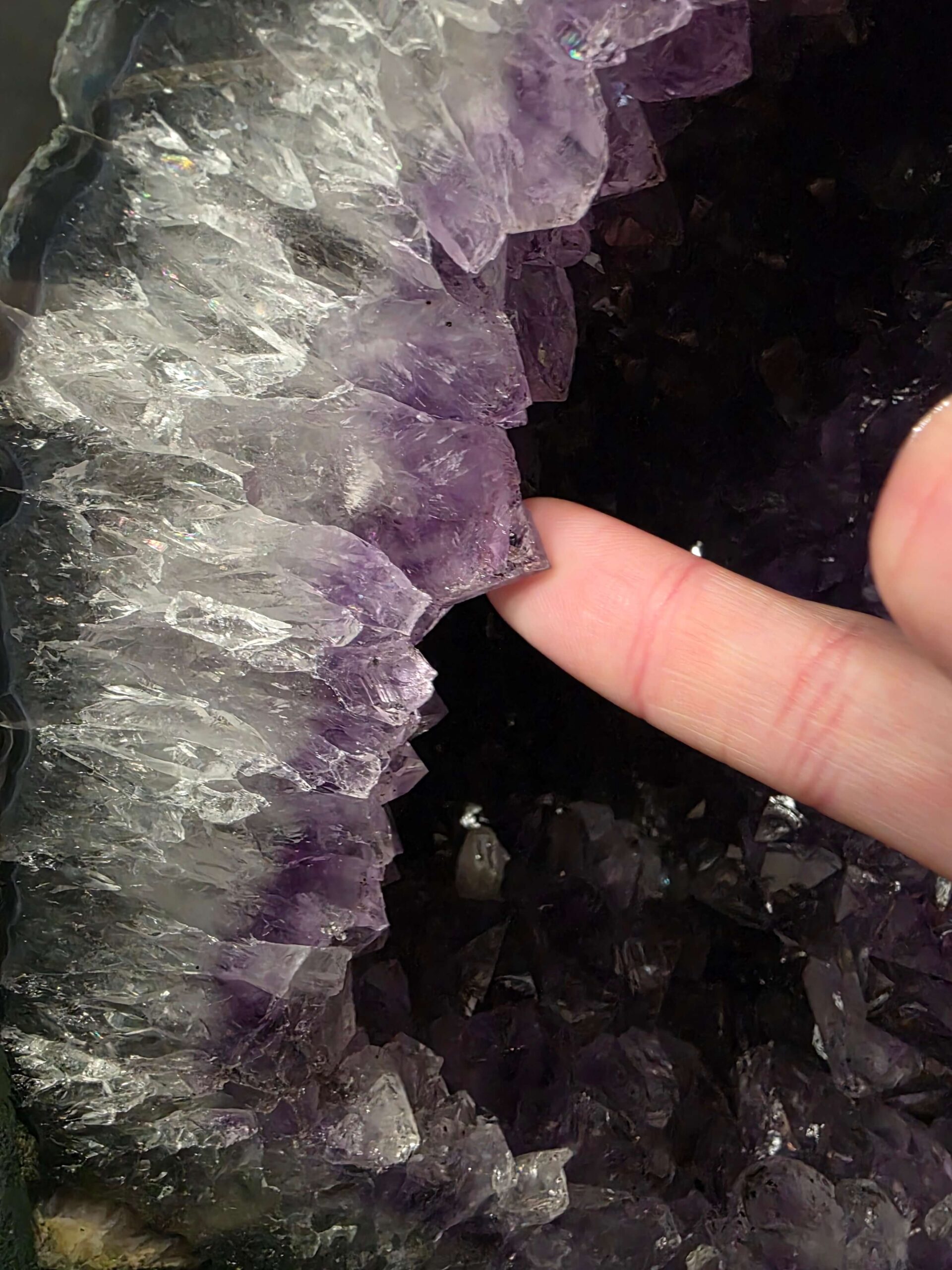 Amethyst Crystal Geode 1147 Premium Queen Grade 6.83kg H25xW19xD15cm - Image 7