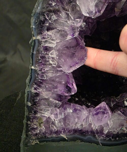 Amethyst Crystal Geode 1149 Premium Queen Grade 8.38kg H23xW21xD16cm - Image 10