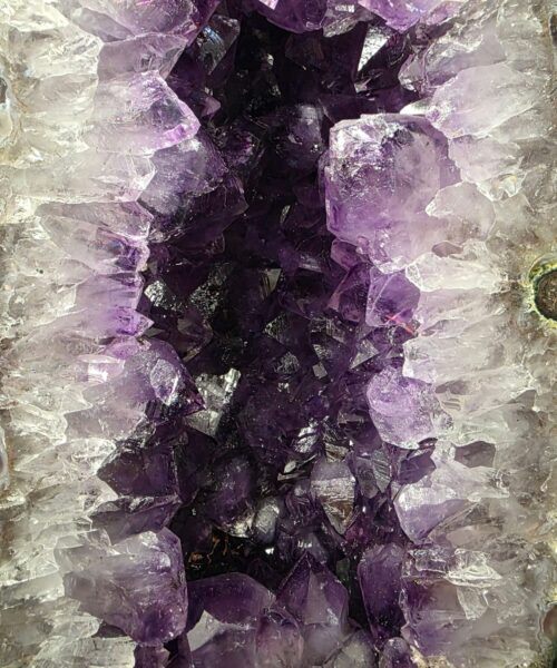 Amethyst Crystal Geode 1153 Premium Queen Grade 9.5kg H33xW17xD13cm - Image 9