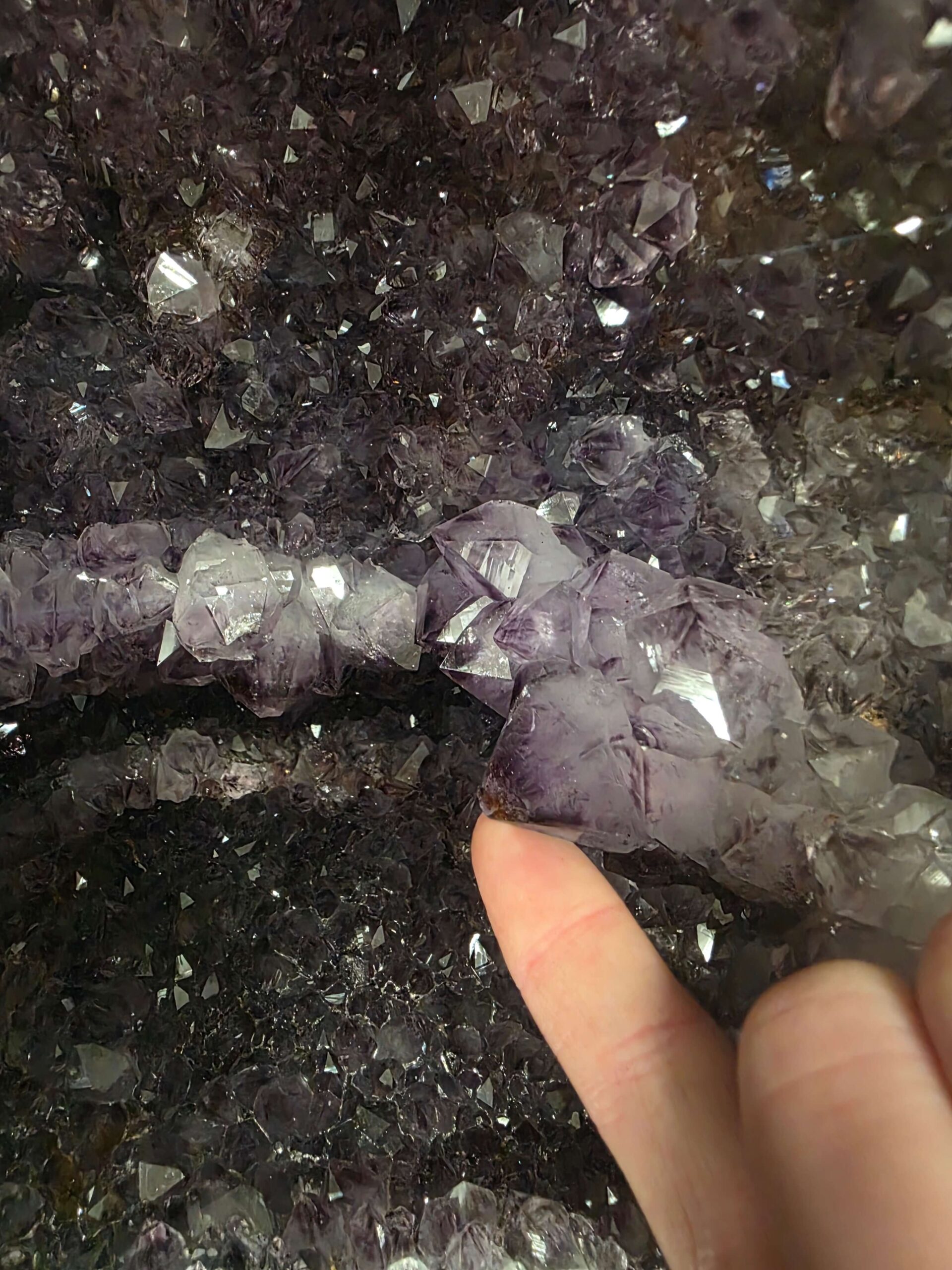 Amethyst Crystal Geode 1158 Premium Queen Grade 9.85kg H34xW18xD13cm - Image 7