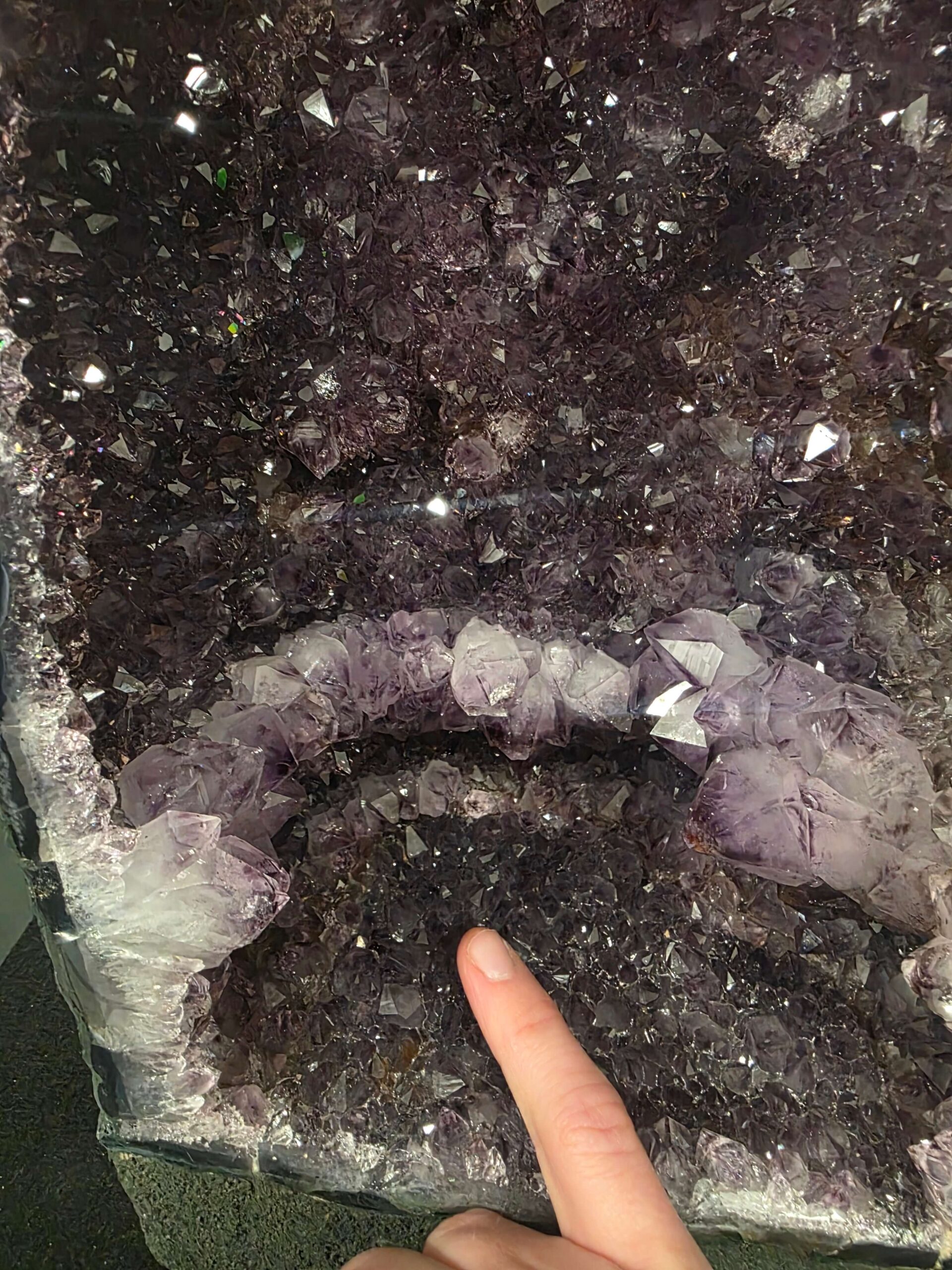 Amethyst Crystal Geode 1158 Premium Queen Grade 9.85kg H34xW18xD13cm - Image 8