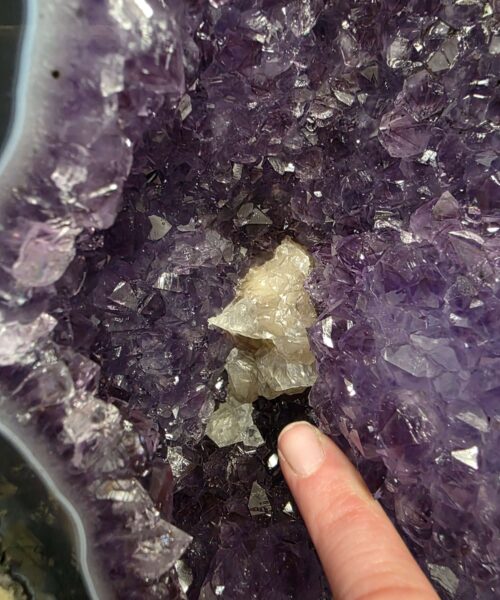 Amethyst Crystal Geode 1163 Premium Queen Grade 9.51kg H36xW17xD13cm - Image 10