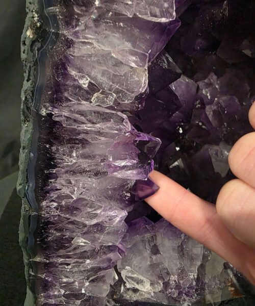 Amethyst Crystal Geode 1166 Premium Queen Grade 14.2kg H30xW23xD16cm - Image 9