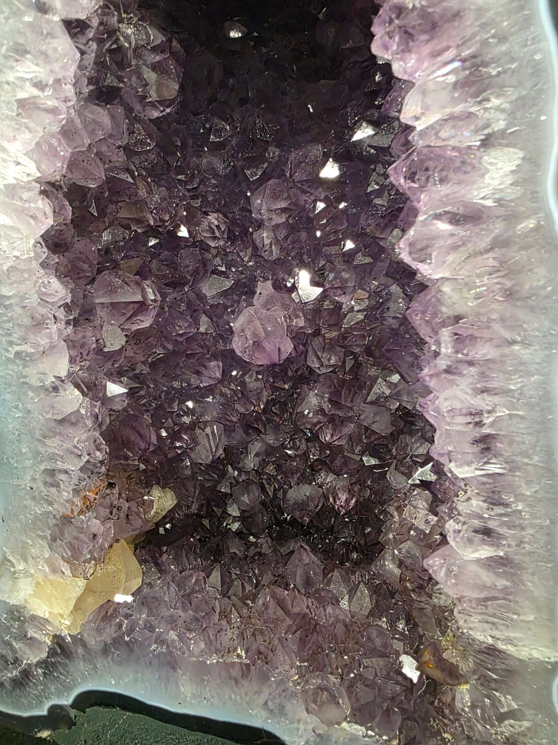 Amethyst Crystal Geode 1171 Premium Queen Grade 14.3kg H34xW26xD16cm - Image 8