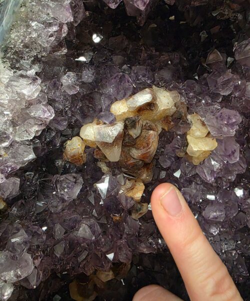 Amethyst Crystal Geode 1172 Premium Queen Grade 13.32kg H39xW23xD14cm - Image 7