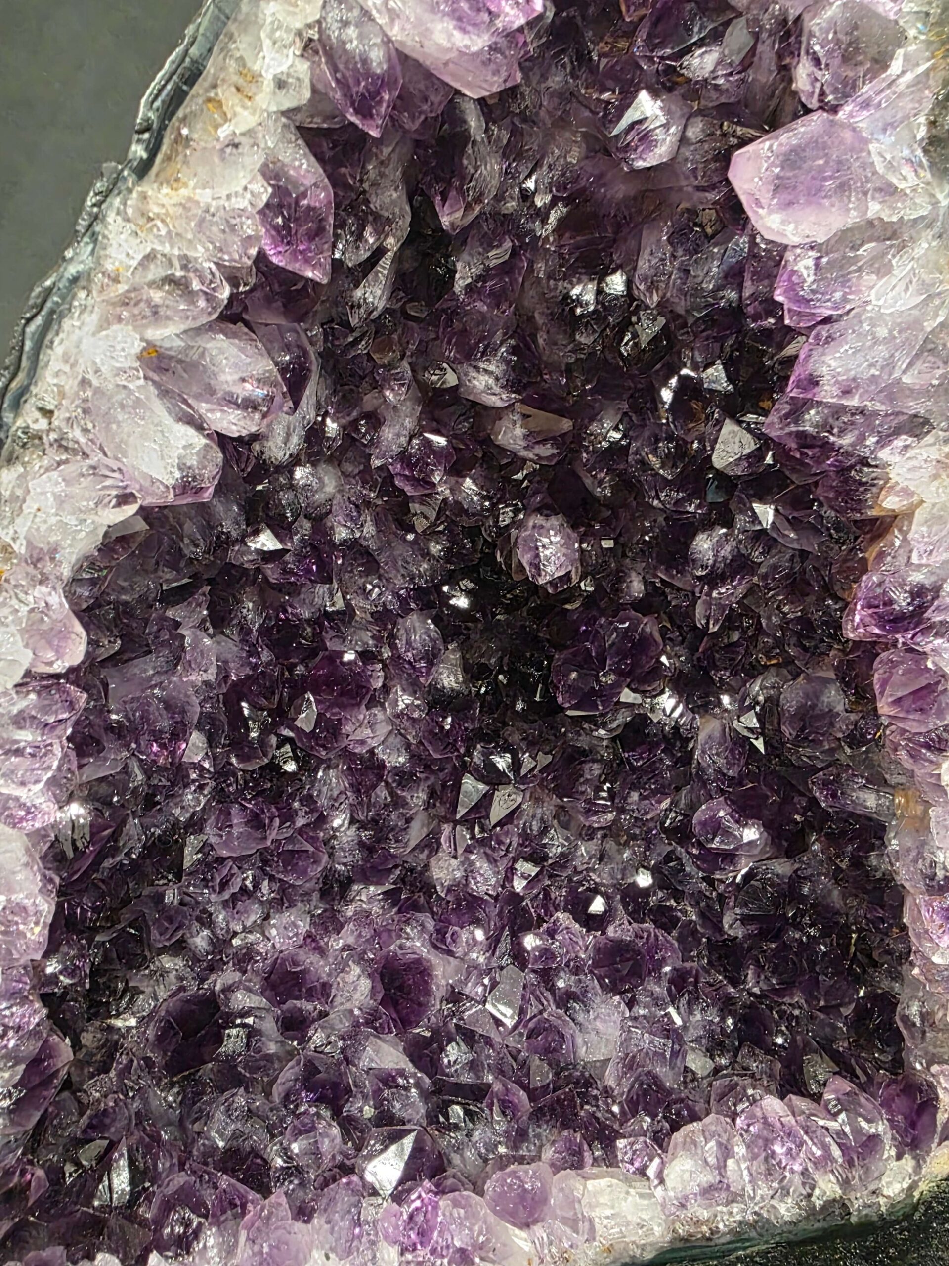 Amethyst Crystal Geode 1173 Premium Queen Grade 13.11kg H37xW28xD16cm - Image 7