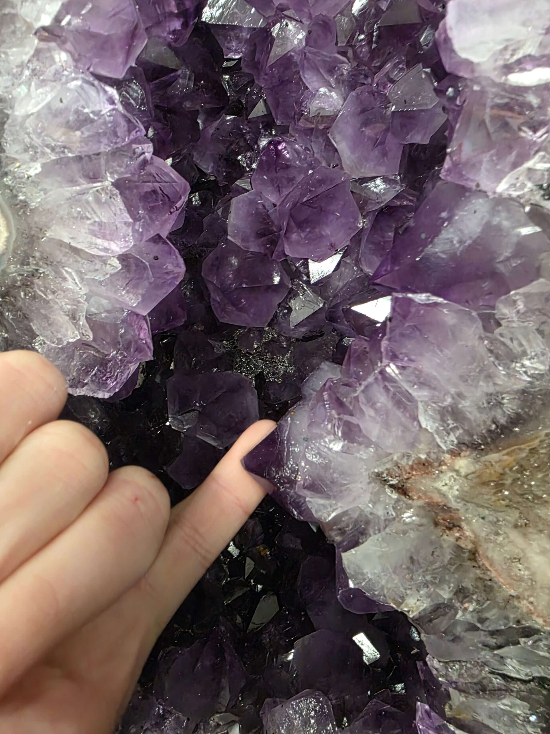 Tall Amethyst Crystal Geode 1176 Premium Queen Grade 14.79kg H47xW21xD11cm - Image 8