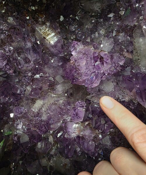 Tall Amethyst Crystal Geode 1178 Premium Queen Grade 13.88kg H51xW22xD15cm - Image 7
