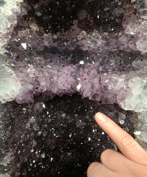 Amethyst Crystal Geode 1181 Premium Queen Grade 12.22kg H42xW19xD18cm - Image 10