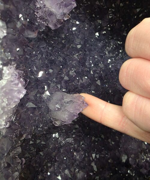 Amethyst Crystal Geode 1184 Premium Queen Grade 18.41kg H38xW29xD17cm - Image 9