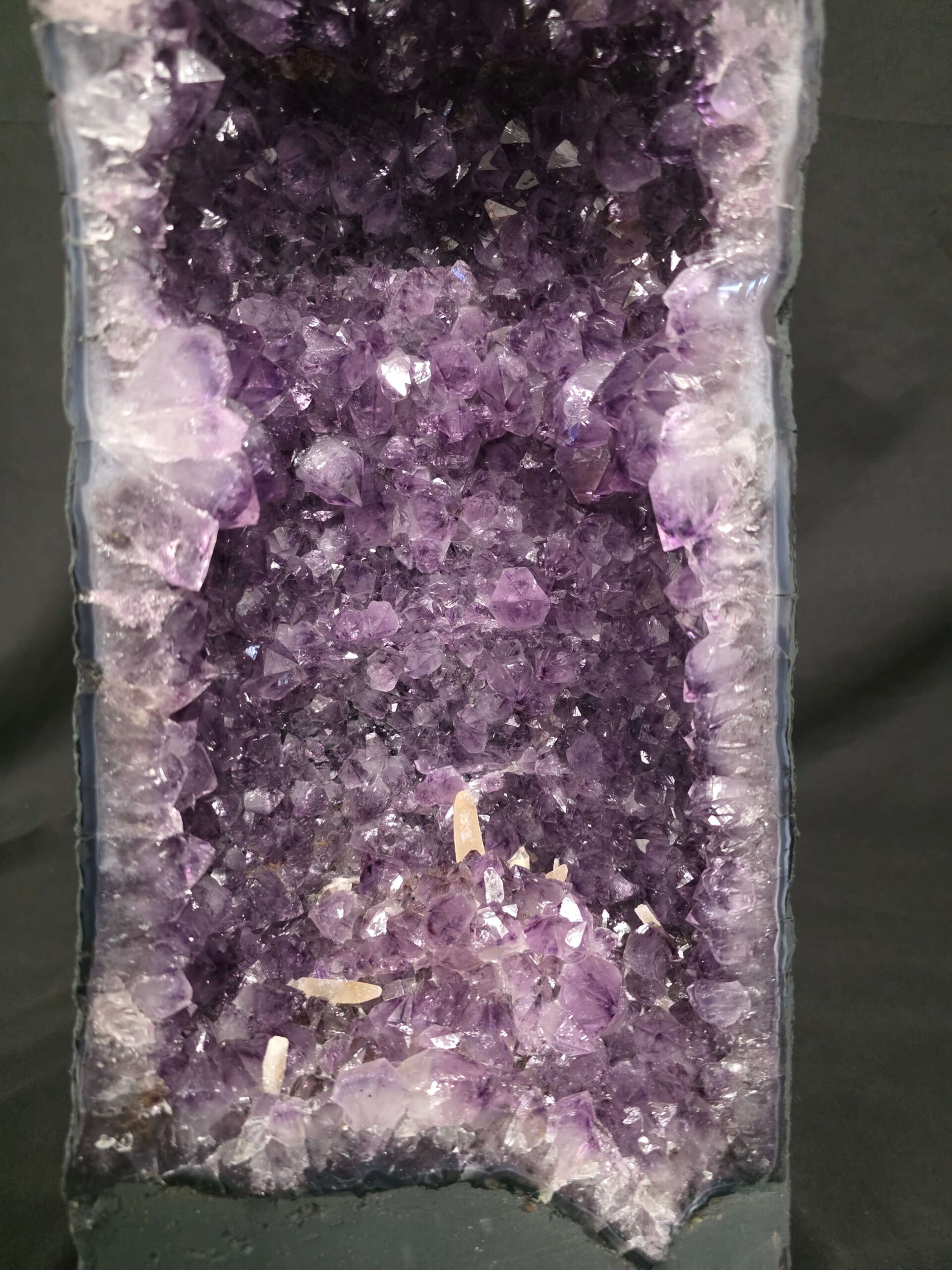 Tall Amethyst Crystal Geode 1200 Premium Queen Grade 23.89kg H51xW22xD16cm - Image 7