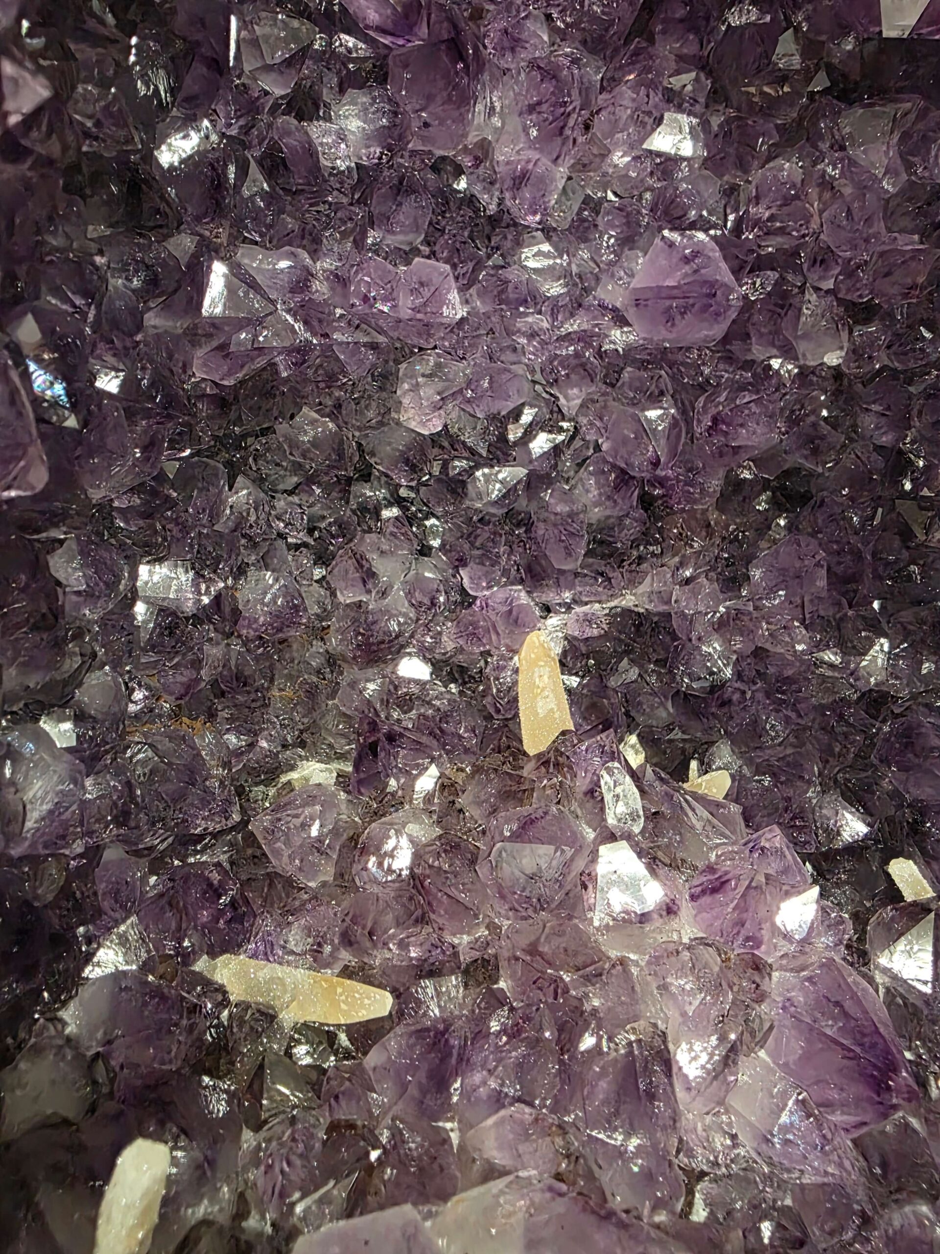 Tall Amethyst Crystal Geode 1200 Premium Queen Grade 23.89kg H51xW22xD16cm - Image 8