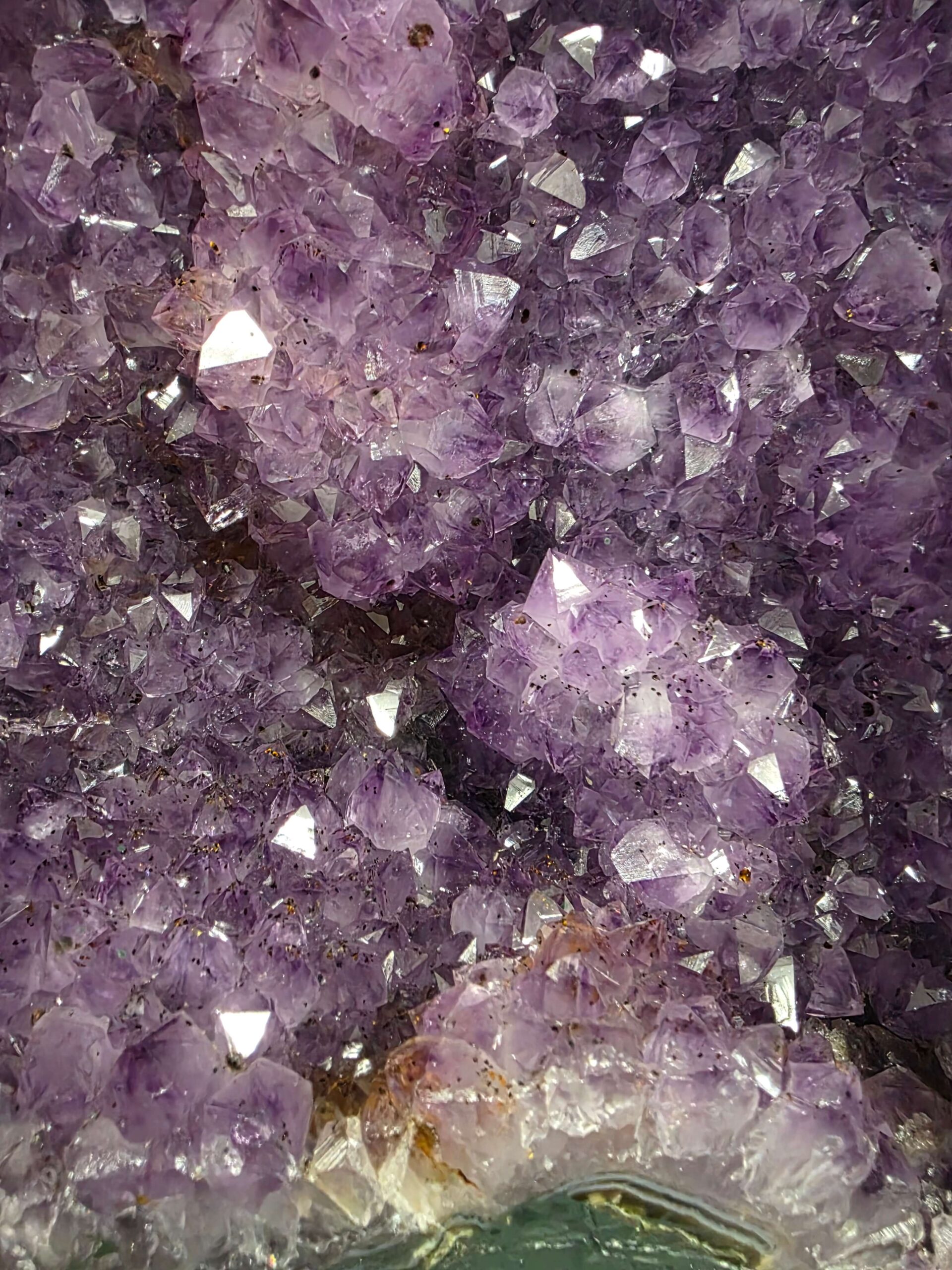 Tall Amethyst Crystal Geode 1201 Premium Queen Grade 30.63kg H51xW28xD17cm - Image 9
