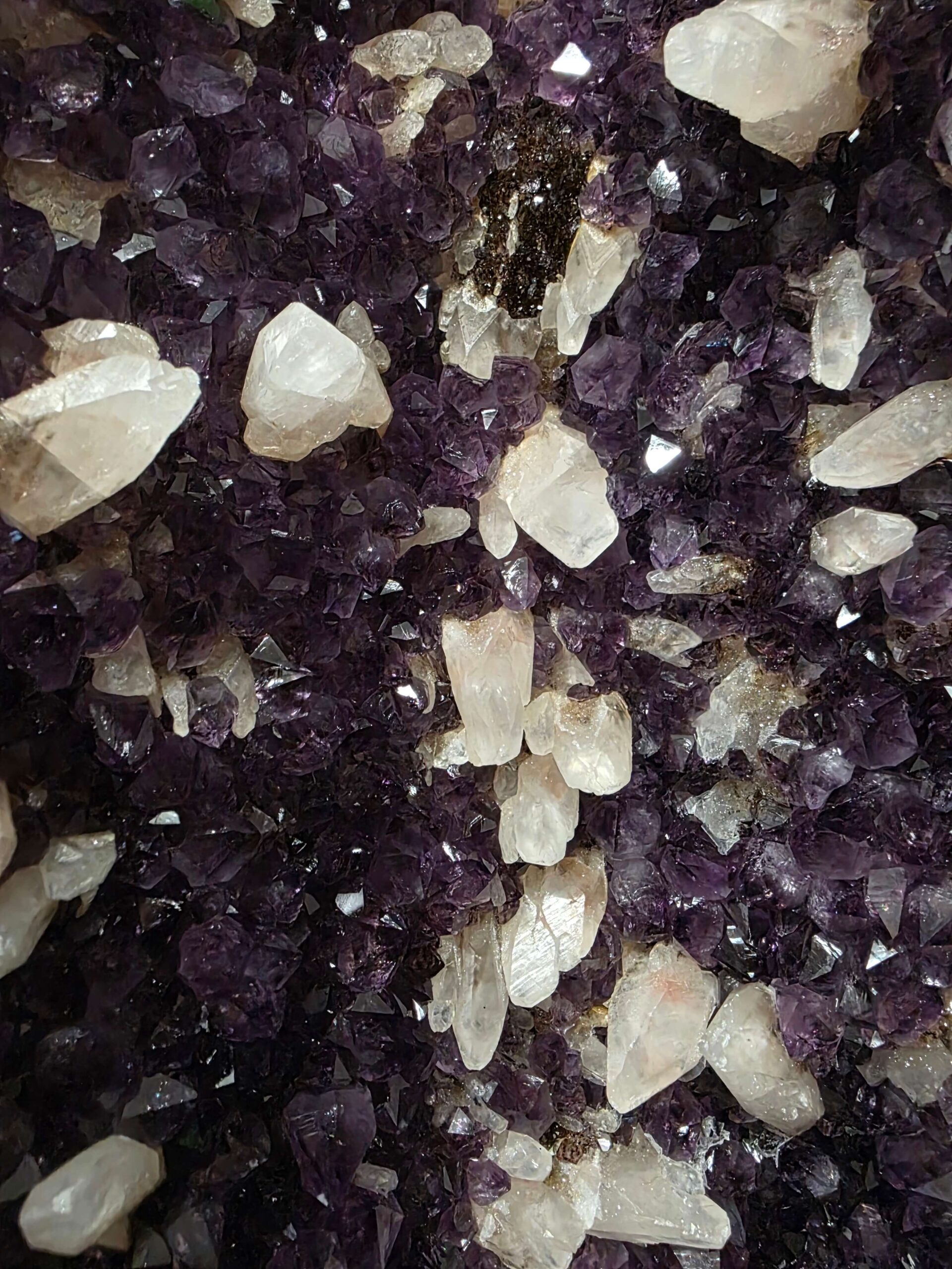 Tall Amethyst Crystal Geode 1202 Premium Queen Grade 30.29kg H62xW23xD19cm - Image 3