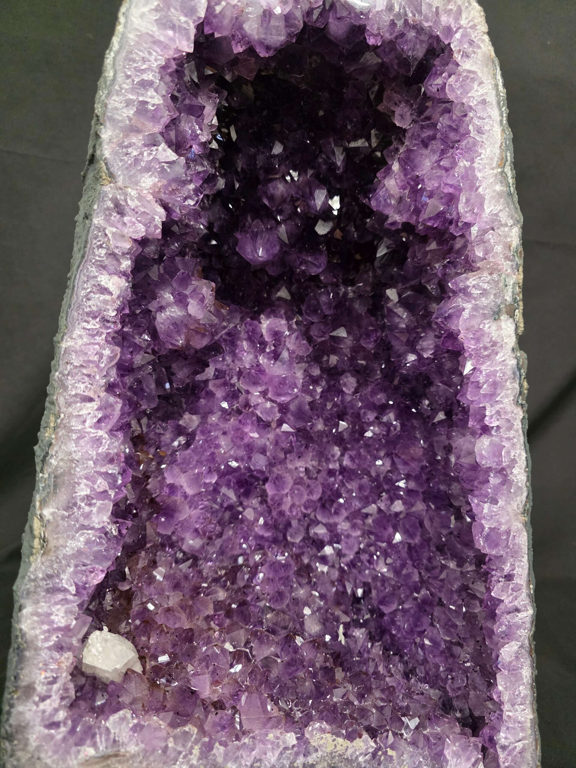 Tall Amethyst Crystal Geode 1206 Premium Queen Grade 31.91kg H51xW30xD18cm - Image 11