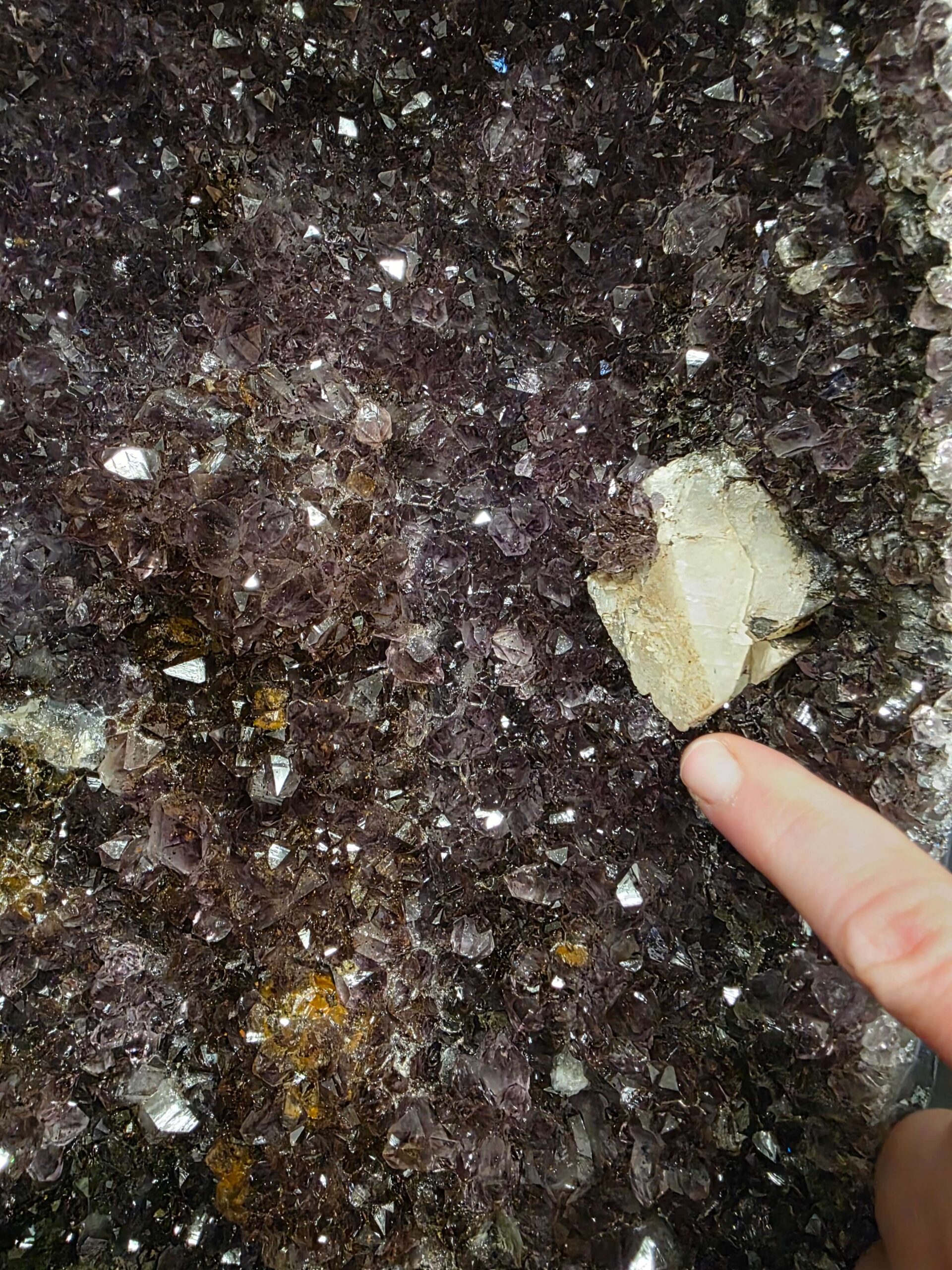 Tall Amethyst Crystal Geode 1210 Premium Queen Grade 34.04kg H73xW22xD22cm - Image 11
