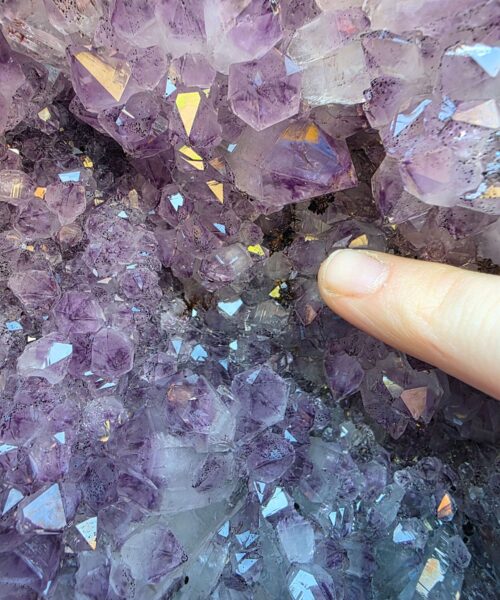 Very Tall Amethyst Crystal Geode 1220 Premium Queen Grade 79kg – H110xW32xD30cm - Image 11
