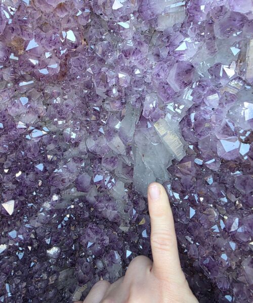 Very Tall Amethyst Crystal Geode 1220 Premium Queen Grade 79kg – H110xW32xD30cm - Image 9