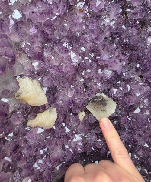 Very Tall Amethyst Crystal Geode 1221 Premium Queen Grade 88kg – H108xW30xD35cm - Image 7