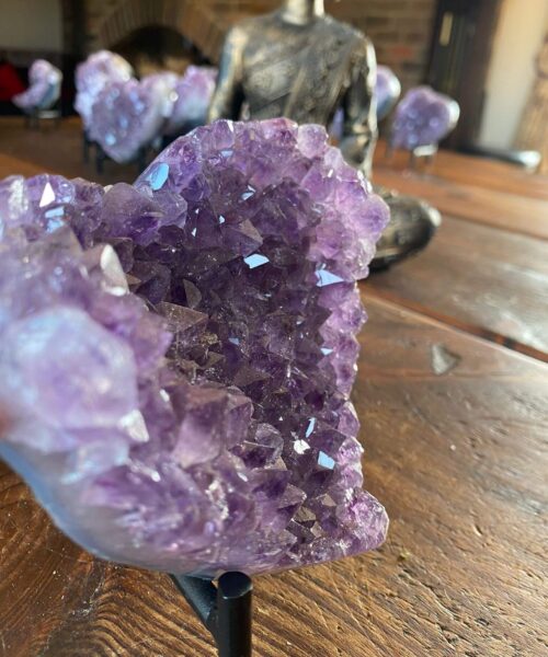 Amethyst Heart on Stand 5 Purple Quartz Geode Crystal Gift 621g - H12xW12xD4.5cm - Image 4