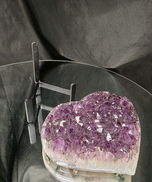 Amethyst Heart on Stand 2 Purple Quartz Geode Crystal Gift 762g - H12xW13xD6cm - Image 4