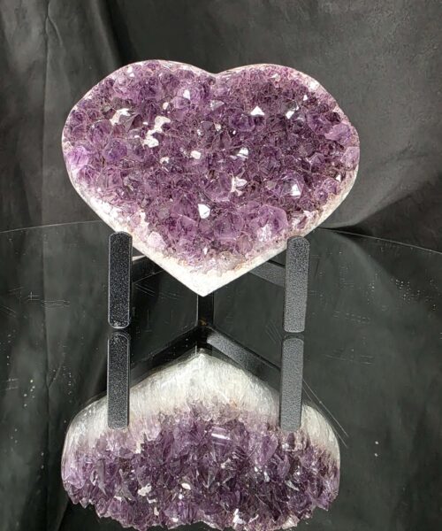 Amethyst Heart on Stand 2 Purple Quartz Geode Crystal Gift 762g - H12xW13xD6cm - Image 3