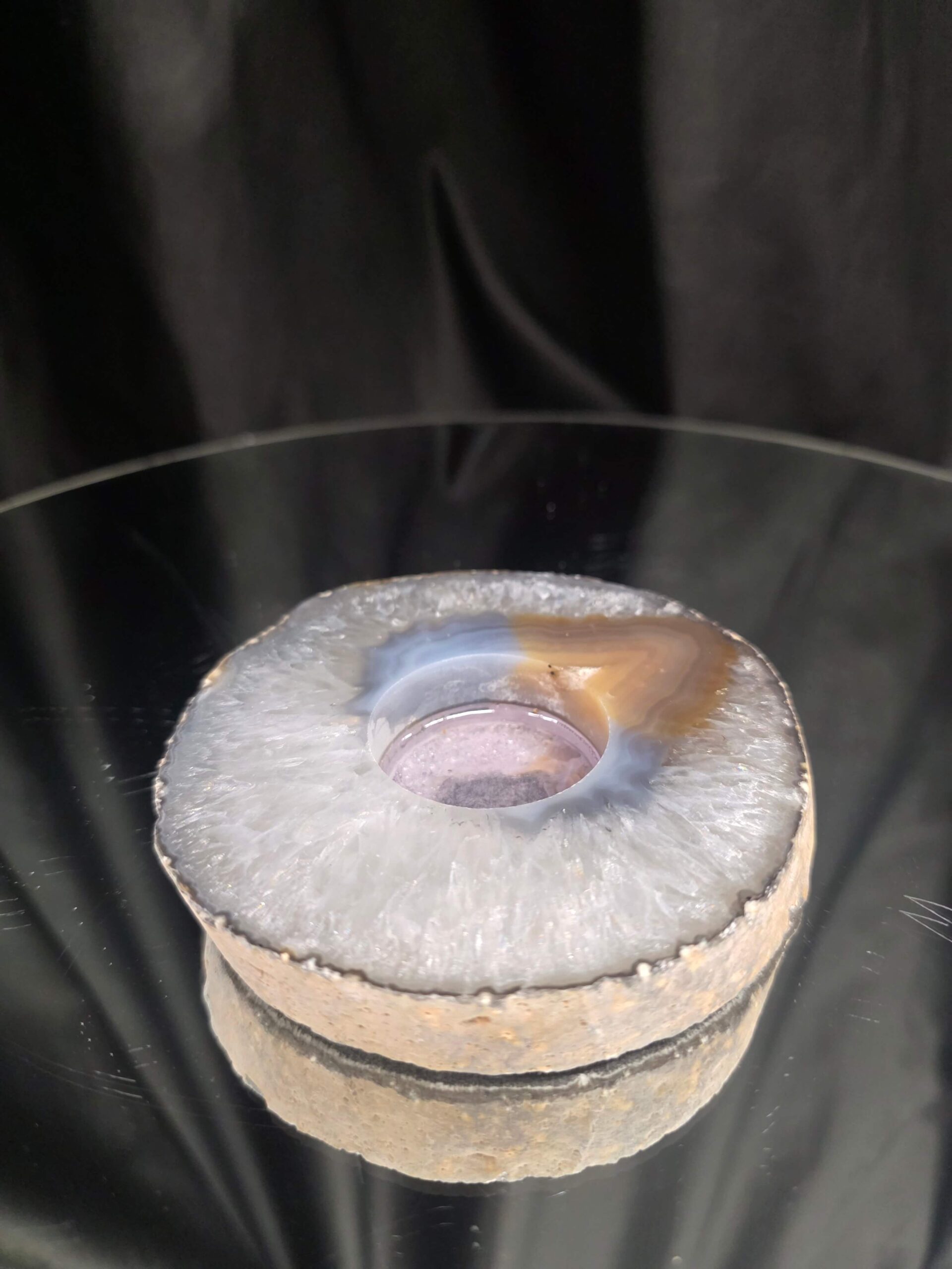 Large Natural Caramel - Natural Edge Agate Slice 1 Handpicked 401g H2xW11xD10.5cm Microcrystalline Quartz Tealight Candle Holder - Image 4