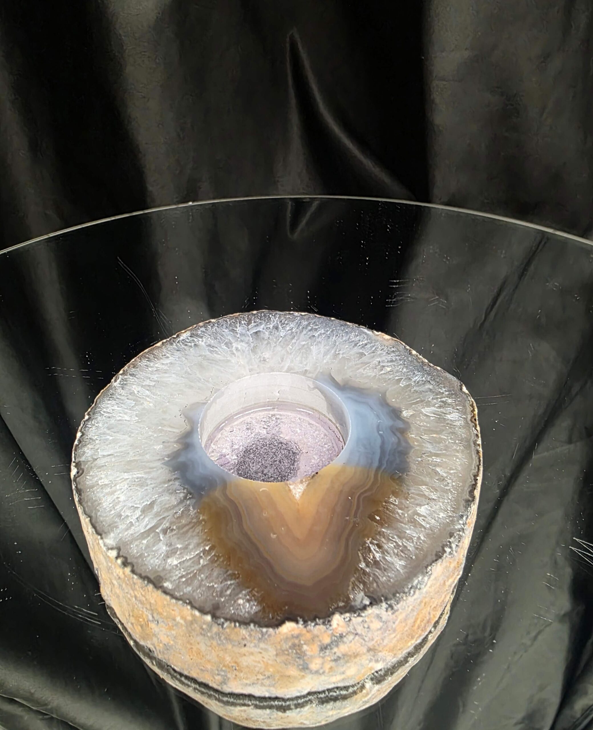 Large Natural Caramel - Natural Edge Agate Slice 1 Handpicked 401g H2xW11xD10.5cm Microcrystalline Quartz Tealight Candle Holder - Image 5