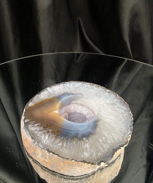 Large Natural Caramel - Natural Edge Agate Slice 1 Handpicked 401g H2xW11xD10.5cm Microcrystalline Quartz Tealight Candle Holder - Image 6