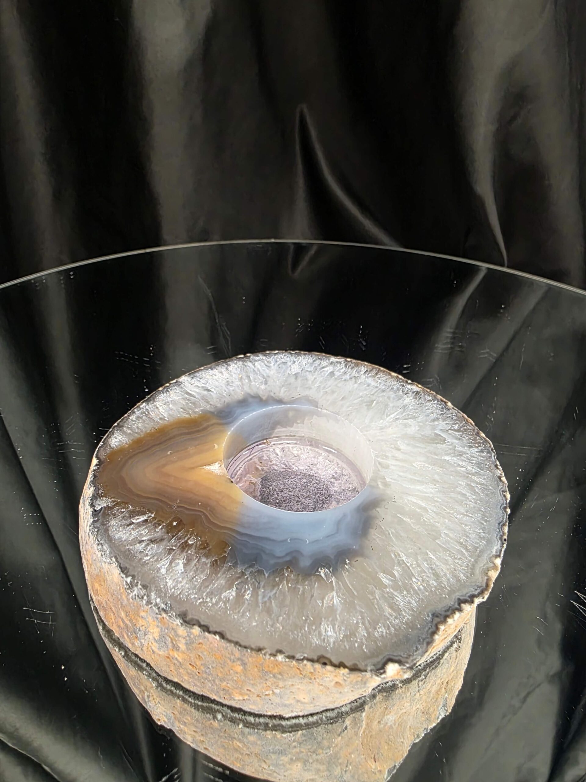 Large Natural Caramel - Natural Edge Agate Slice 1 Handpicked 401g H2xW11xD10.5cm Microcrystalline Quartz Tealight Candle Holder - Image 6