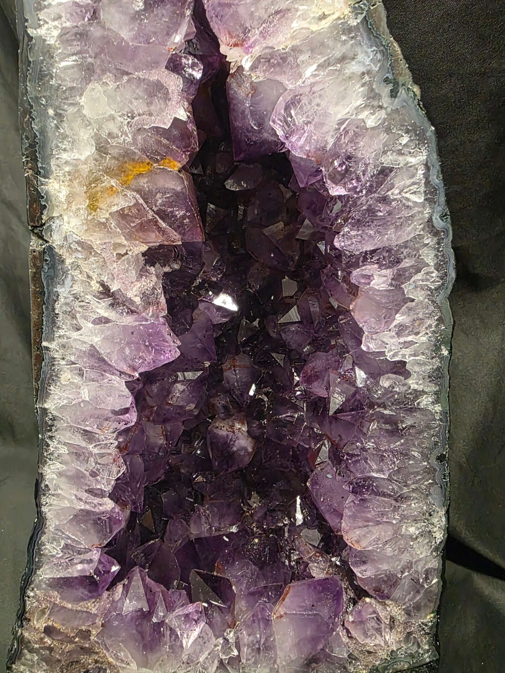 Amethyst Crystal Geode 1151 Premium Queen Grade 7.55kg H34xW18xD10cm - Image 8