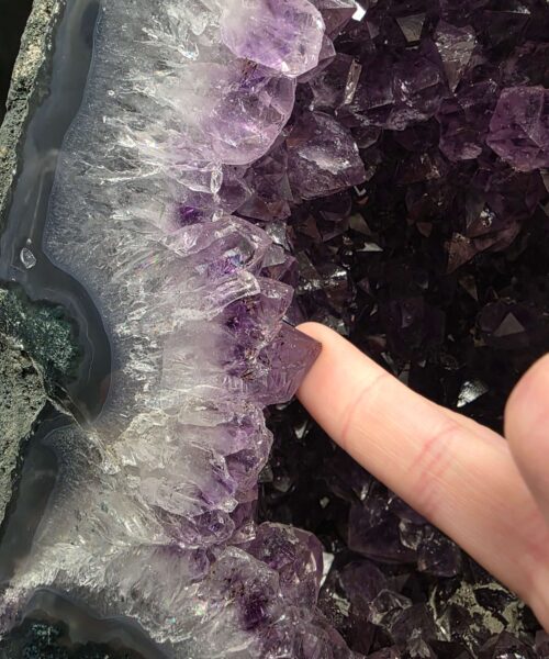 Amethyst Crystal Geode 1146 Premium Queen Grade 6.83kg H32xW19xD12cm - Image 11