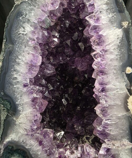 Amethyst Crystal Geode 1146 Premium Queen Grade 6.83kg H32xW19xD12cm - Image 8