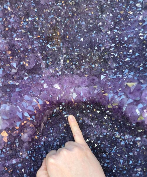 Very Tall Amethyst Crystal Geode 1227 Premium Queen Grade 66kg H92xW25xD31cm - Image 3