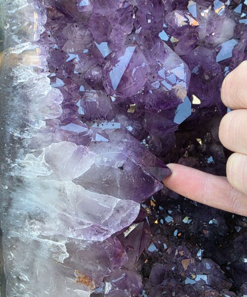 Very Tall Amethyst Crystal Geode 1227 Premium Queen Grade 66kg H92xW25xD31cm - Image 4