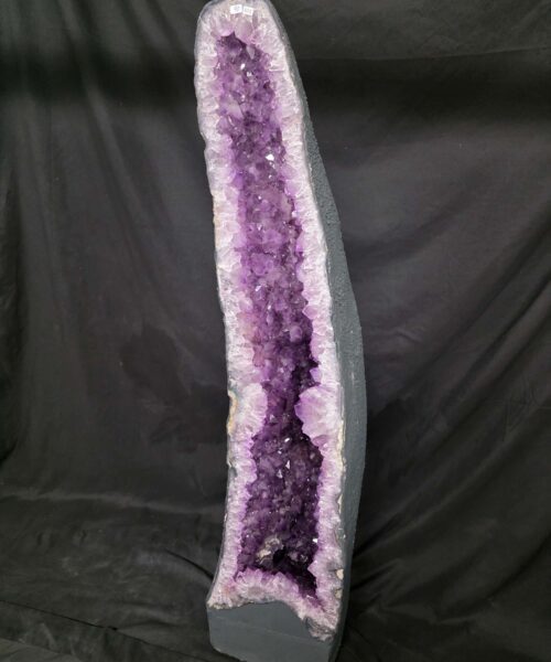 Very Tall Amethyst Crystal Geode 1228 Premium Queen Grade 90kg 116xW24xD31cm - Image 10