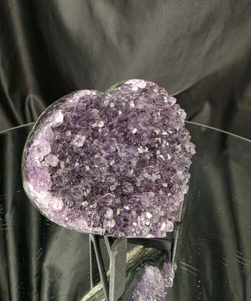 Amethyst Heart on Stand 10 Purple Quartz Geode Crystal Gift 598g - H10xW12xD6cm - Image 7