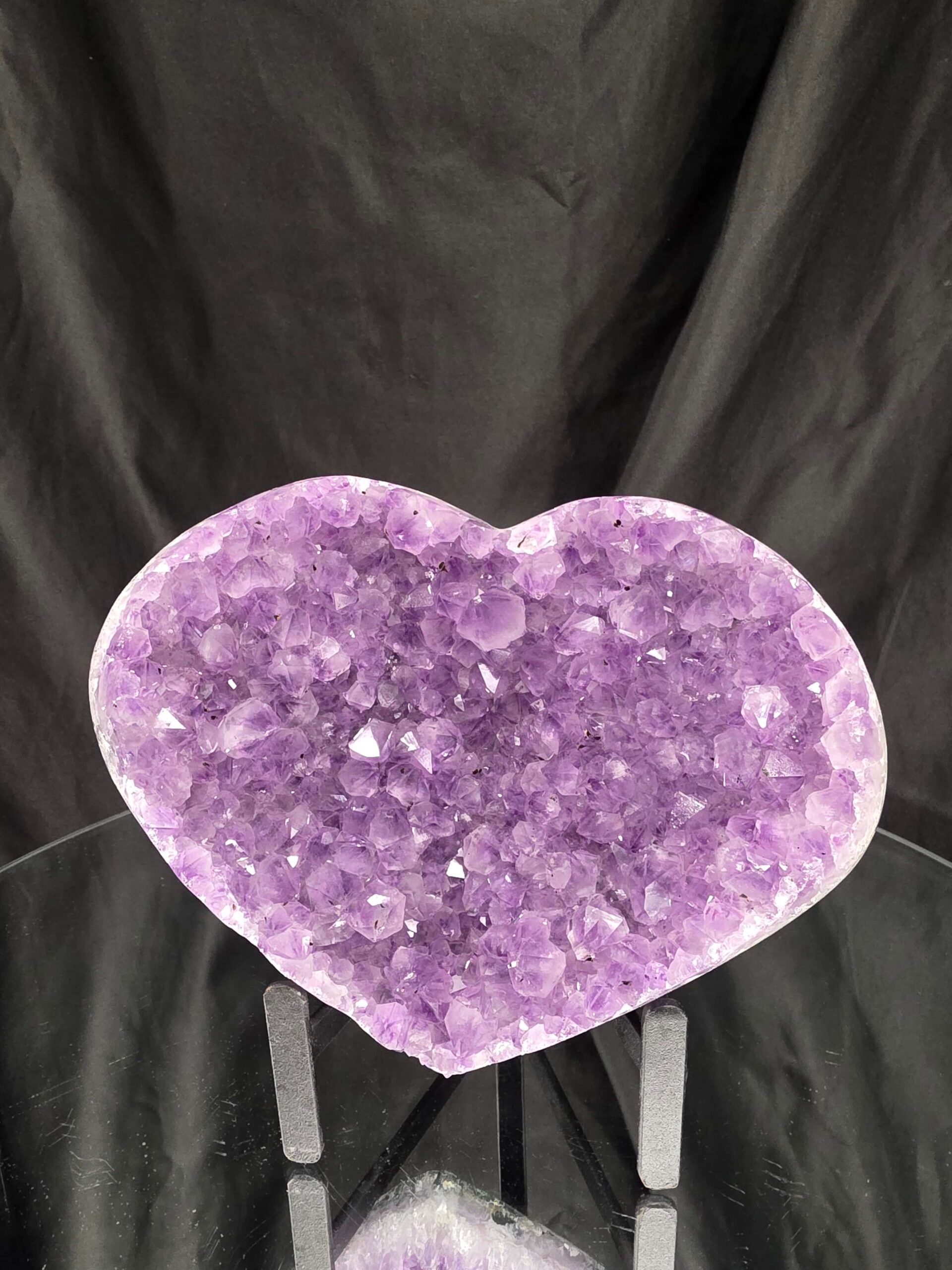 Amethyst Heart on Stand 12 Purple Quartz Geode Crystal Gift 1.243g - H15xW17xD10cm - Image 2