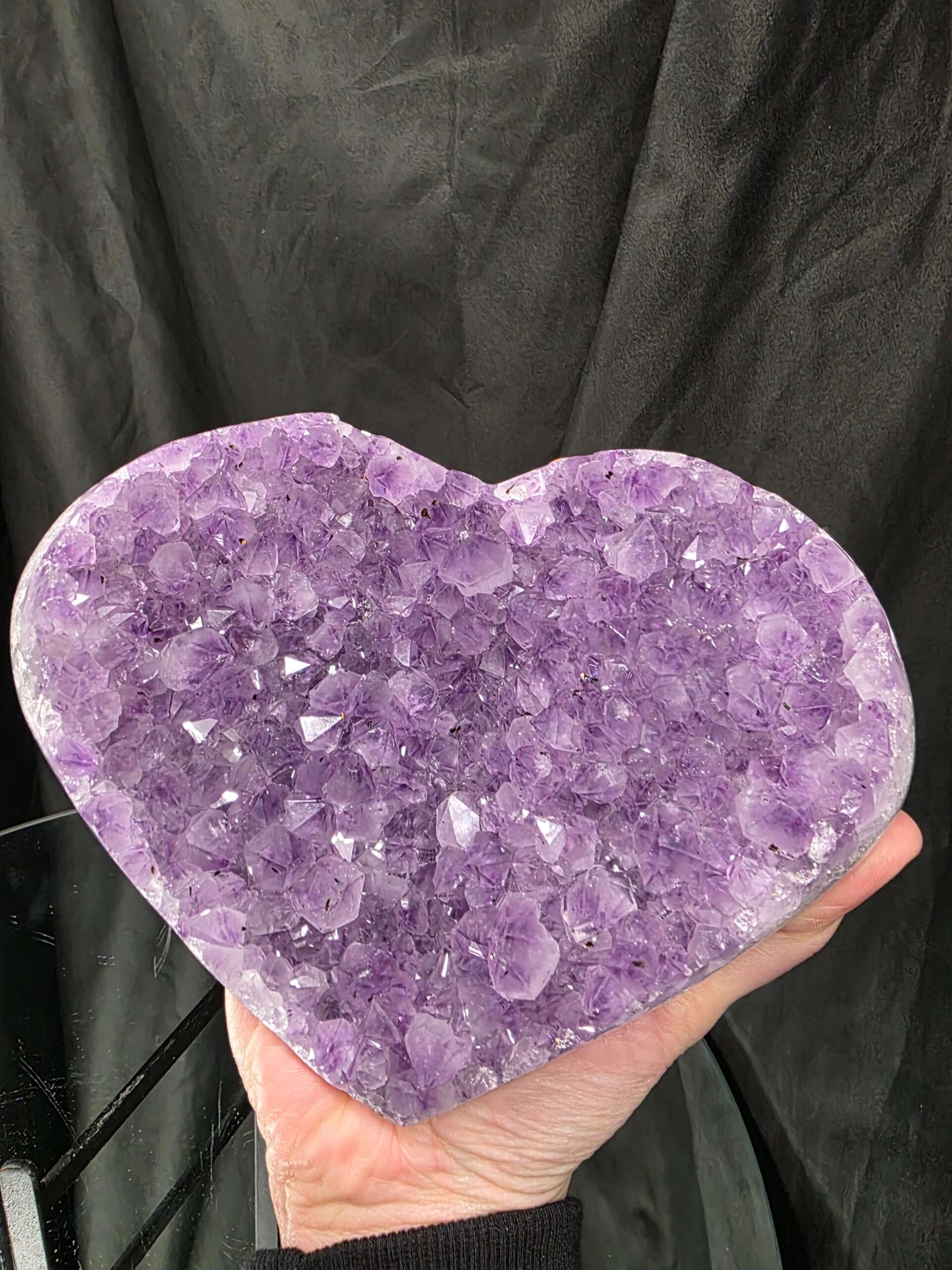 Amethyst Heart on Stand 12 Purple Quartz Geode Crystal Gift 1.243g - H15xW17xD10cm - Image 6