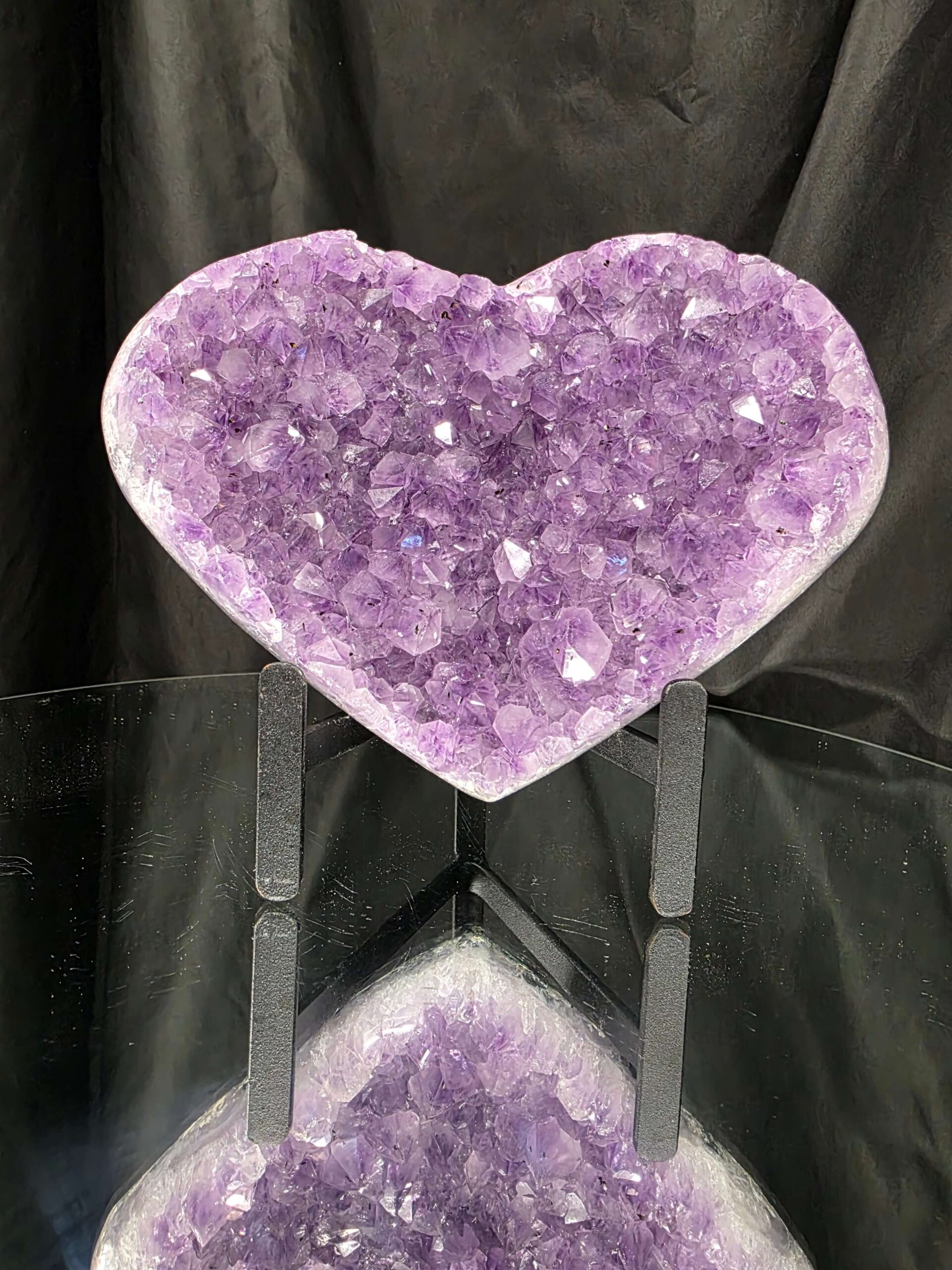 Amethyst Heart on Stand 12 Purple Quartz Geode Crystal Gift 1.243g - H15xW17xD10cm - Image 10