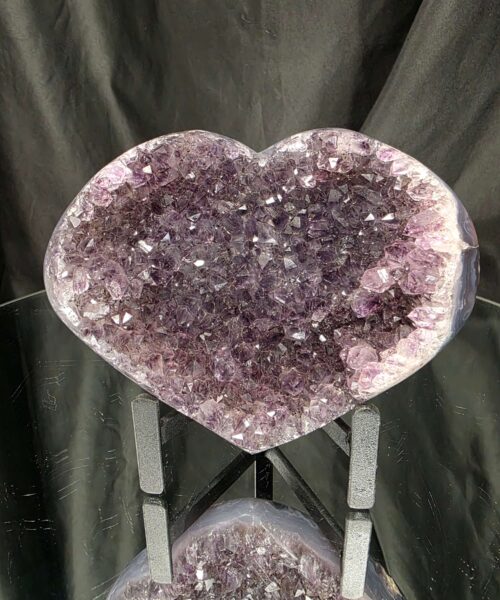 Amethyst Heart on Stand 15 Purple Quartz Geode Crystal Gift 704g - H12xW13xD6cm - Image 2