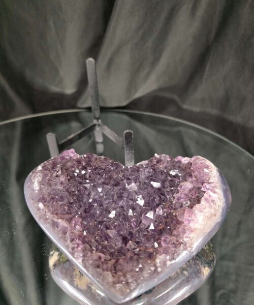 Amethyst Heart on Stand 15 Purple Quartz Geode Crystal Gift 704g - H12xW13xD6cm - Image 8
